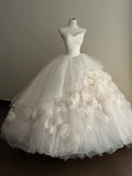 Elegant White Trailing Heart-shaped Neckline 3D Floral Tulle Ball Gown Wedding Dress HZ1022