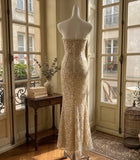 Luxurious Evening Apparel for Grand Events 1170