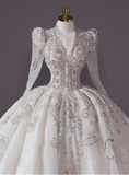 Long-sleeved V-neck French-style luxurious floor-length white wedding dress HZ1022