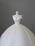 Elegant ivory flowing tulle fluffy princess wedding dress HZ1022