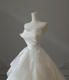 Simple and gentle tube top tulle A-line wedding dress with train HZ1022