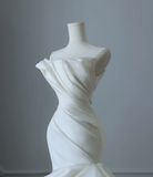 Simple High-end Mermaid Strapless Satin Wedding Dress HZ1022