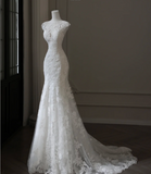 Elegant White Lace Round Neck Sleeveless Tulle Mermaid Wedding Dress HZ1022