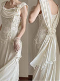 Elegant and minimalist sleeveless chiffon lace wedding dress HZ1022