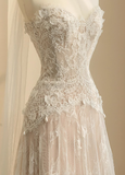 Flowing Lace Sweetheart Neckline A-Line Tulle Wedding Dress HZ1022
