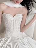 White Sweetheart Neckline Fitted Waist Lace Wedding Dress HZ1022