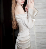 One-shoulder simple long-sleeved satin waist pleated small train mermaid wedding dress HZ1022