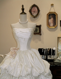 Retro Elegant Satin Irregular Pleated Strapless Floor-Length Wedding Dress HZ1022