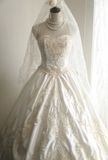 Vintage Satin Hollow Hand-beaded Strapless A-Line Wedding Dress HZ1022