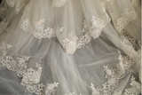 Elegant and simple one-shoulder retro polka dot lace cascading fishtail princess wedding dress HZ1022