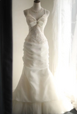 Elegant White Flower Bud Fishtail Hand-beaded Pleated Tulle Wedding Dress HZ1022