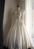 Cream Beige Palace Retro Long Sleeve Bow Satin Wedding Dress HZ1022