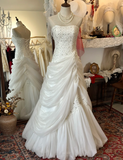 Vintage White Tube Top Embroidered Cloud Tulle Floor-Length Wedding Dress HZ1022