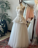 Elegant sweetheart neckline lace and tulle patchwork waist-length A-line wedding dress HZ1022