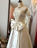White Satin A-Line Floor-Length Buttoned Wedding Dress with Large Button Buttons HZ1022