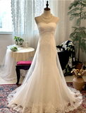 Elegant sweetheart neckline tulle lace trimmed wedding dress with bow back and small train HZ1022