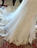 Elegant sweetheart neckline tulle lace trimmed wedding dress with bow back and small train HZ1022