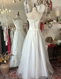 Gentle retro vintage sling ruffled wedding dress HZ1022