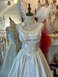 French Retro Shoulder Bow Beaded Thick Satin Wedding Dress HZ1022