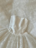 Vintage Strapless Rose Embroidery Wedding Dress with Train HZ1022