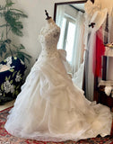 Retro Elegant Heavy Beaded Lace Tulle Splicing Shoulder-Wrap Trailing Wedding Dress HZ1022