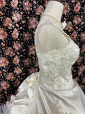 Vintage White Thick Satin Tulle Strap Three-Dimensional Flower Trailing Wedding Dress HZ1022