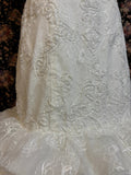 Sweetheart White Lace and Tulle Wedding Dress with Large Skirt HZ1022