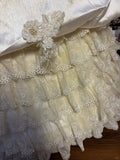 Retro Princess Halter Neck Beaded 3D Flower Satin Lace Edge Cake Skirt Wedding Dress HZ1022
