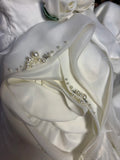 Elegant 3D Flower Off-shoulder Wavy Skirt Wedding Dress HZ1022