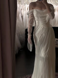 Flowy Off-the-shoulder Long-sleeved Twill Tulle Mermaid Train Lightweight Wedding Dress HZ1022