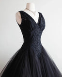 Elegant Black V-Neck Lace Tulle A-Line Homecoming Dress HZ1022